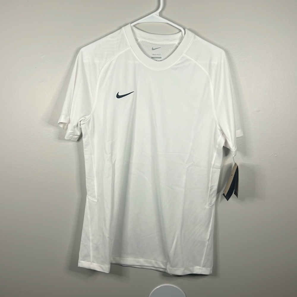 Nike DriFit T-Shirt Medium